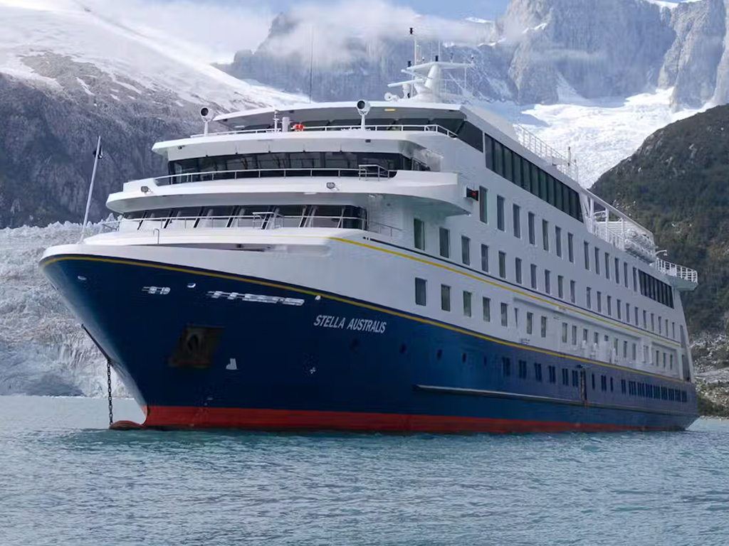 Australis Cruise