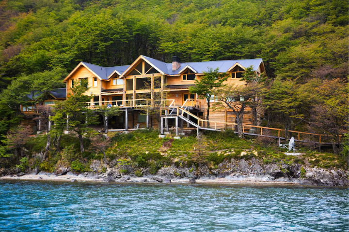 Aguas Arriba Lodge El Chalten secluded luxury honeymoon in Patagonia